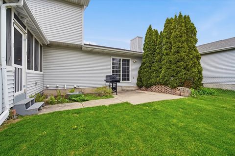 Tiny photo for 2820 Rutherford Drive, Bloomington, IL 61705 (MLS # 12611052)