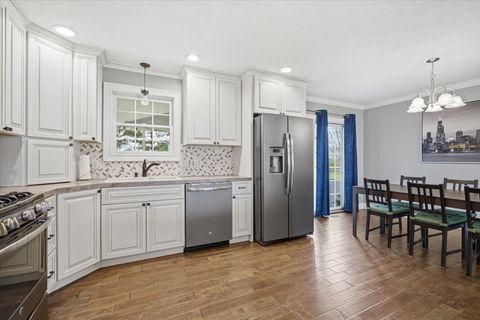 Tiny photo for 2820 Rutherford Drive, Bloomington, IL 61705 (MLS # 12611052)