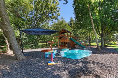 Tiny photo for 1410 W Newcastle Court, Inverness, IL 60010 (MLS # 12713766)