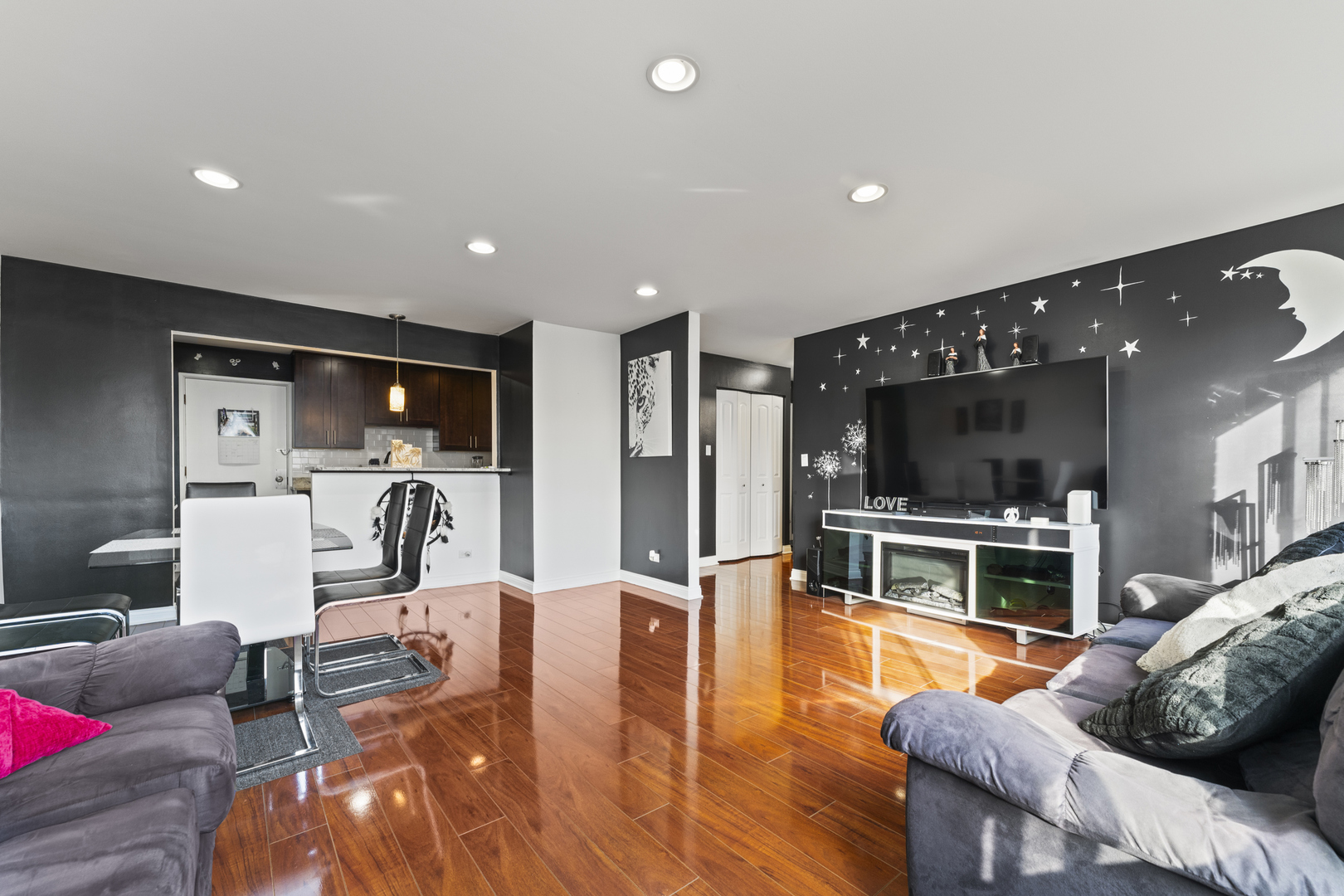 4623 N Chester Avenue 410