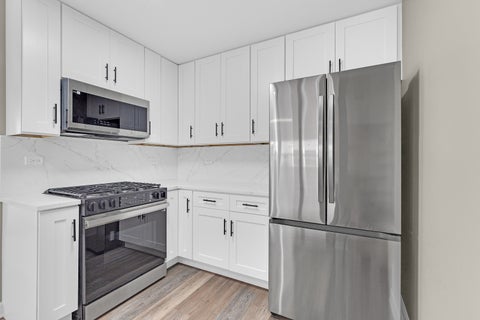 Tiny photo for 291 Wedgewood Circle, Lake In The Hills, IL 60156 (MLS # 12692833)