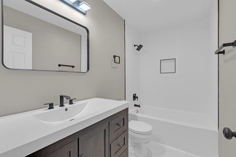 Tiny photo for 291 Wedgewood Circle, Lake In The Hills, IL 60156 (MLS # 12692833)