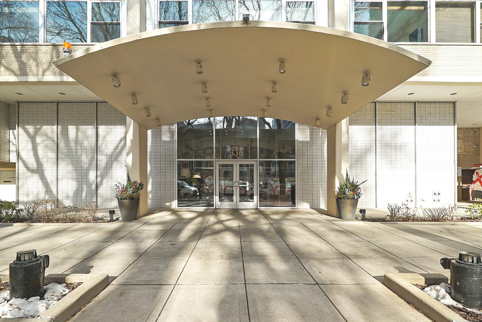 336 W Wellington Avenue 1203