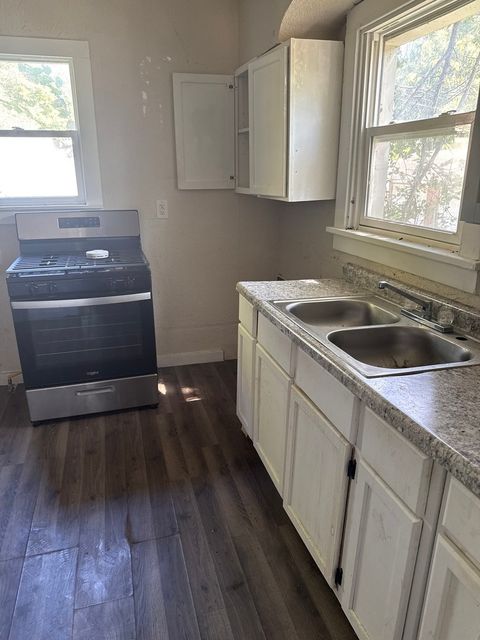 Tiny photo for 943 E Bourbonnais Street, Kankakee, IL 60901 (MLS # 12469377)