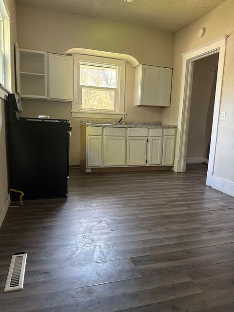 Tiny photo for 943 E Bourbonnais Street, Kankakee, IL 60901 (MLS # 12469377)