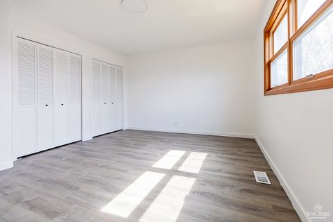 Tiny photo for 8336 Mending Wall Drive, Woodridge, IL 60517 (MLS # 12603163)