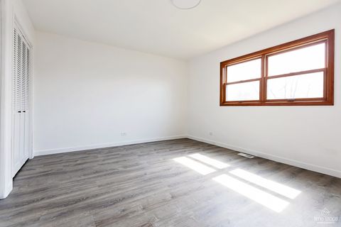 Tiny photo for 8336 Mending Wall Drive, Woodridge, IL 60517 (MLS # 12603163)