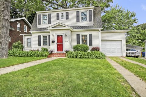 Single Family Residence in Waukegan IL 1328 North Avenue.jpg