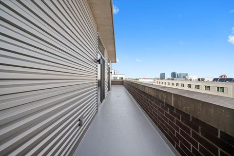 Tiny photo for 437 W Division Street #901, Chicago, IL 60610 (MLS # 12476184)