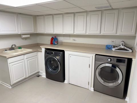 Tiny photo for 639 N Kaspar Avenue, Arlington Heights, IL 60004 (MLS # 12623246)