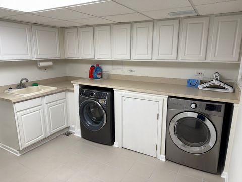 Tiny photo for 639 N Kaspar Avenue, Arlington Heights, IL 60004 (MLS # 12623246)