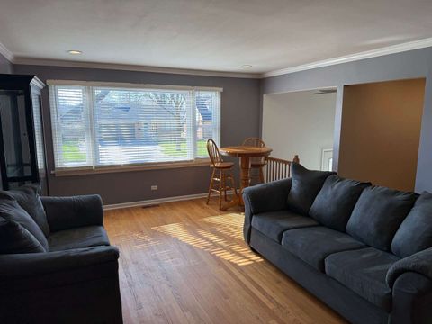 Tiny photo for 639 N Kaspar Avenue, Arlington Heights, IL 60004 (MLS # 12623246)