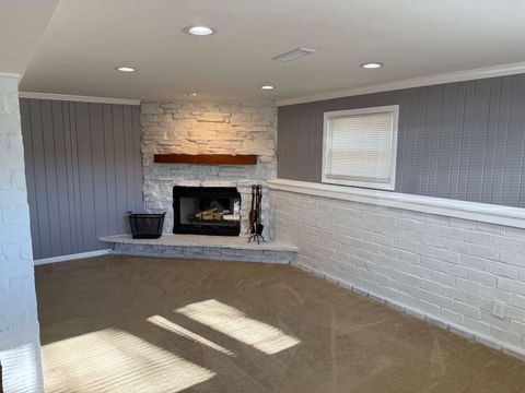 Tiny photo for 639 N Kaspar Avenue, Arlington Heights, IL 60004 (MLS # 12623246)