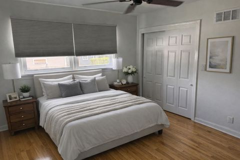 Tiny photo for 639 N Kaspar Avenue, Arlington Heights, IL 60004 (MLS # 12623246)