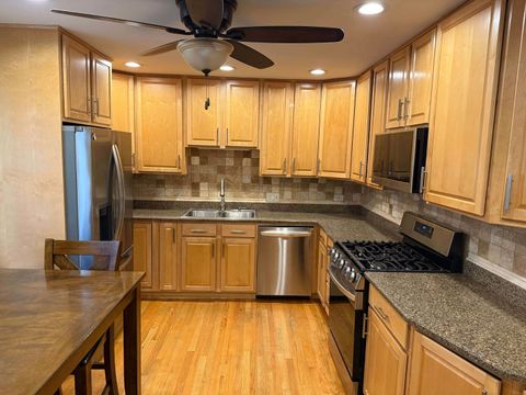 Tiny photo for 639 N Kaspar Avenue, Arlington Heights, IL 60004 (MLS # 12623246)