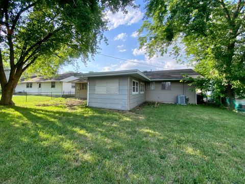 Tiny photo for 317 E Schaumburg Road, Streamwood, IL 60107 (MLS # 12424986)
