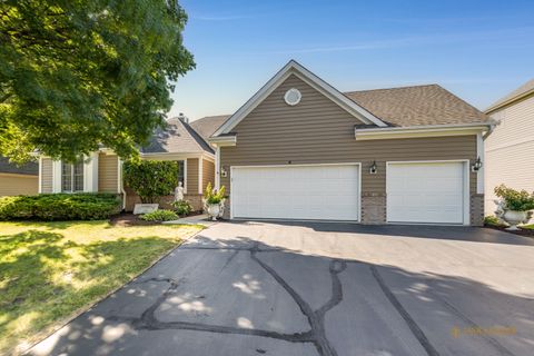 Tiny photo for 6 Sherwood Court, Lake In The Hills, IL 60156 (MLS # 12637964)