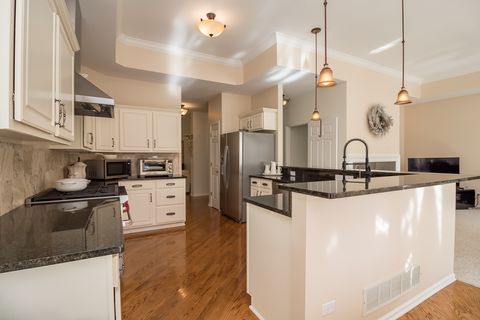 Tiny photo for 6 Sherwood Court, Lake In The Hills, IL 60156 (MLS # 12637964)