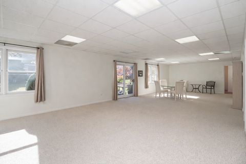 Tiny photo for 6 Sherwood Court, Lake In The Hills, IL 60156 (MLS # 12637964)