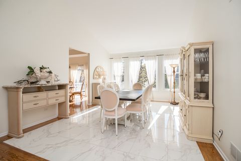 Tiny photo for 6 Sherwood Court, Lake In The Hills, IL 60156 (MLS # 12637964)