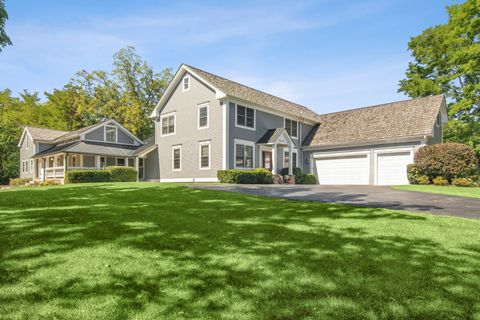 3943 Lakeview Court Long Grove IL 60047