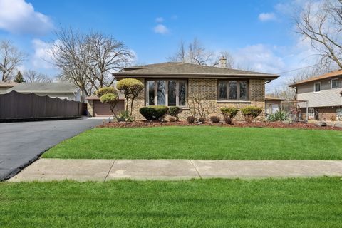 Tiny photo for 15730 Lamon Avenue, Oak Forest, IL 60452 (MLS # 12605192)