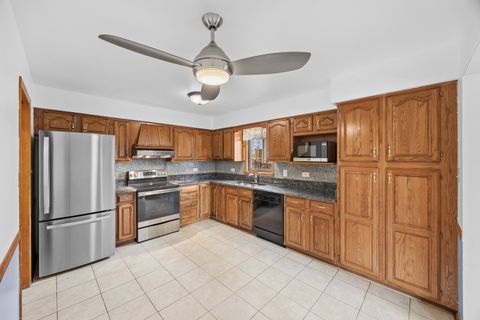 Tiny photo for 15730 Lamon Avenue, Oak Forest, IL 60452 (MLS # 12605192)