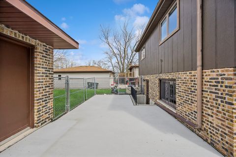 Tiny photo for 15730 Lamon Avenue, Oak Forest, IL 60452 (MLS # 12605192)