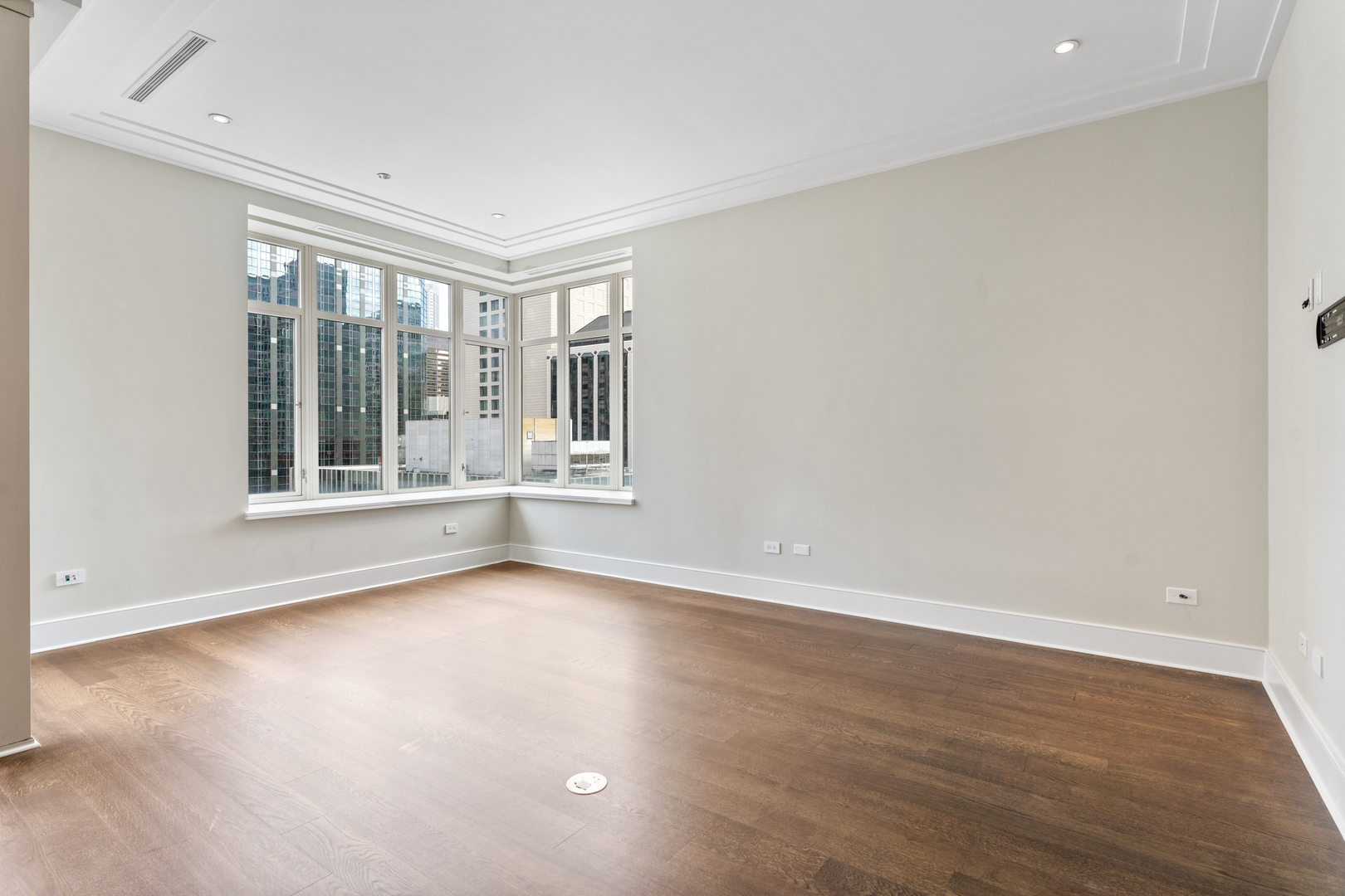 118 E Erie Street 18B