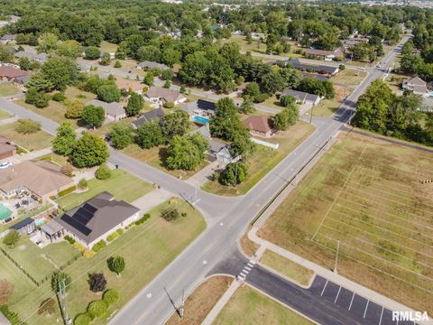 Tiny photo for 1800 Testa Drive, Marion, IL 62959 (MLS # EB459504)