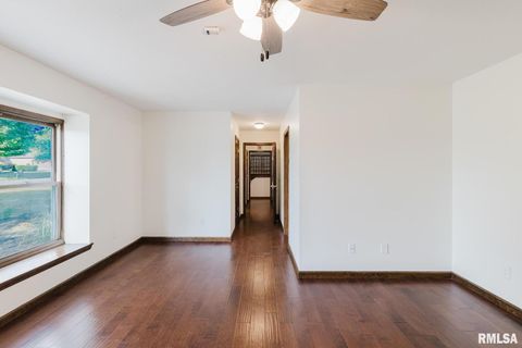 Tiny photo for 1800 Testa Drive, Marion, IL 62959 (MLS # EB459504)