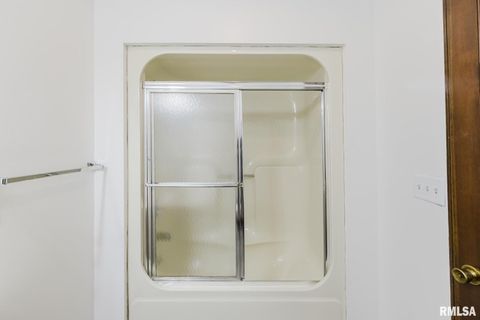 Tiny photo for 1800 Testa Drive, Marion, IL 62959 (MLS # EB459504)