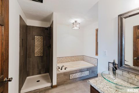 Tiny photo for 1800 Testa Drive, Marion, IL 62959 (MLS # EB459504)