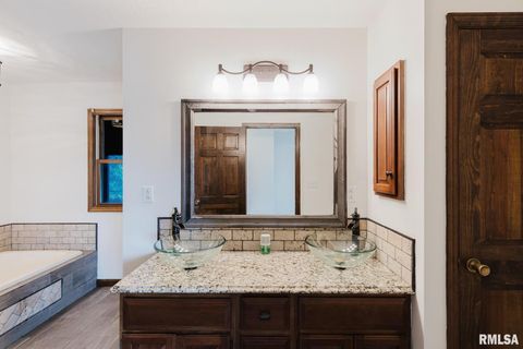 Tiny photo for 1800 Testa Drive, Marion, IL 62959 (MLS # EB459504)