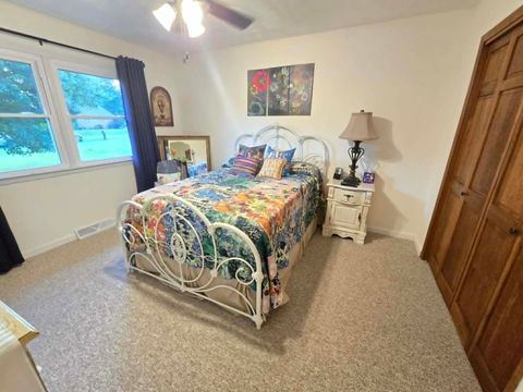 Tiny photo for 15680 N Cooks Drive, Mt Vernon, IL 62864 (MLS # 12690376)