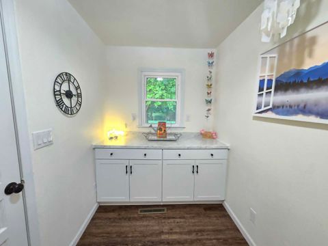 Tiny photo for 15680 N Cooks Drive, Mt Vernon, IL 62864 (MLS # 12690376)