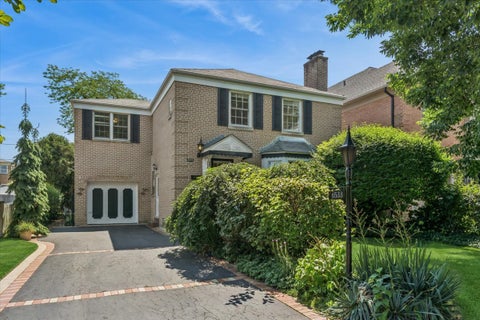 Photo of 6533 N Christiana Avenue, Lincolnwood, IL 60712 (MLS # 12738160)