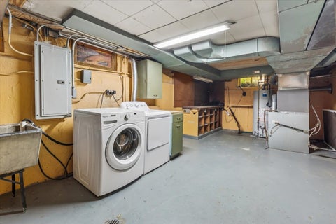 Tiny photo for 6533 N Christiana Avenue, Lincolnwood, IL 60712 (MLS # 12738160)