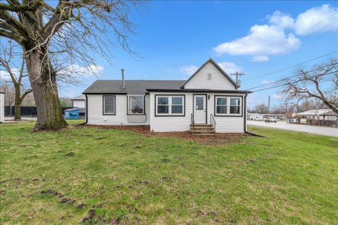 Tiny photo for 602 2nd Street W, Andalusia, IL 61232 (MLS # 12607506)