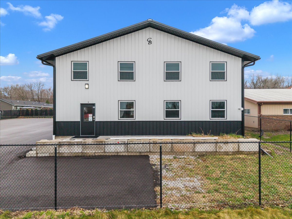 602 2nd Street W