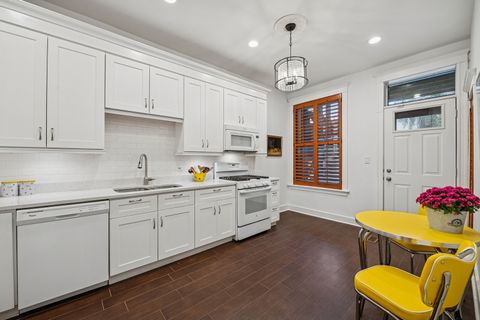 Tiny photo for 3826 N FREMONT Street #1N, Chicago, IL 60613 (MLS # 12483222)