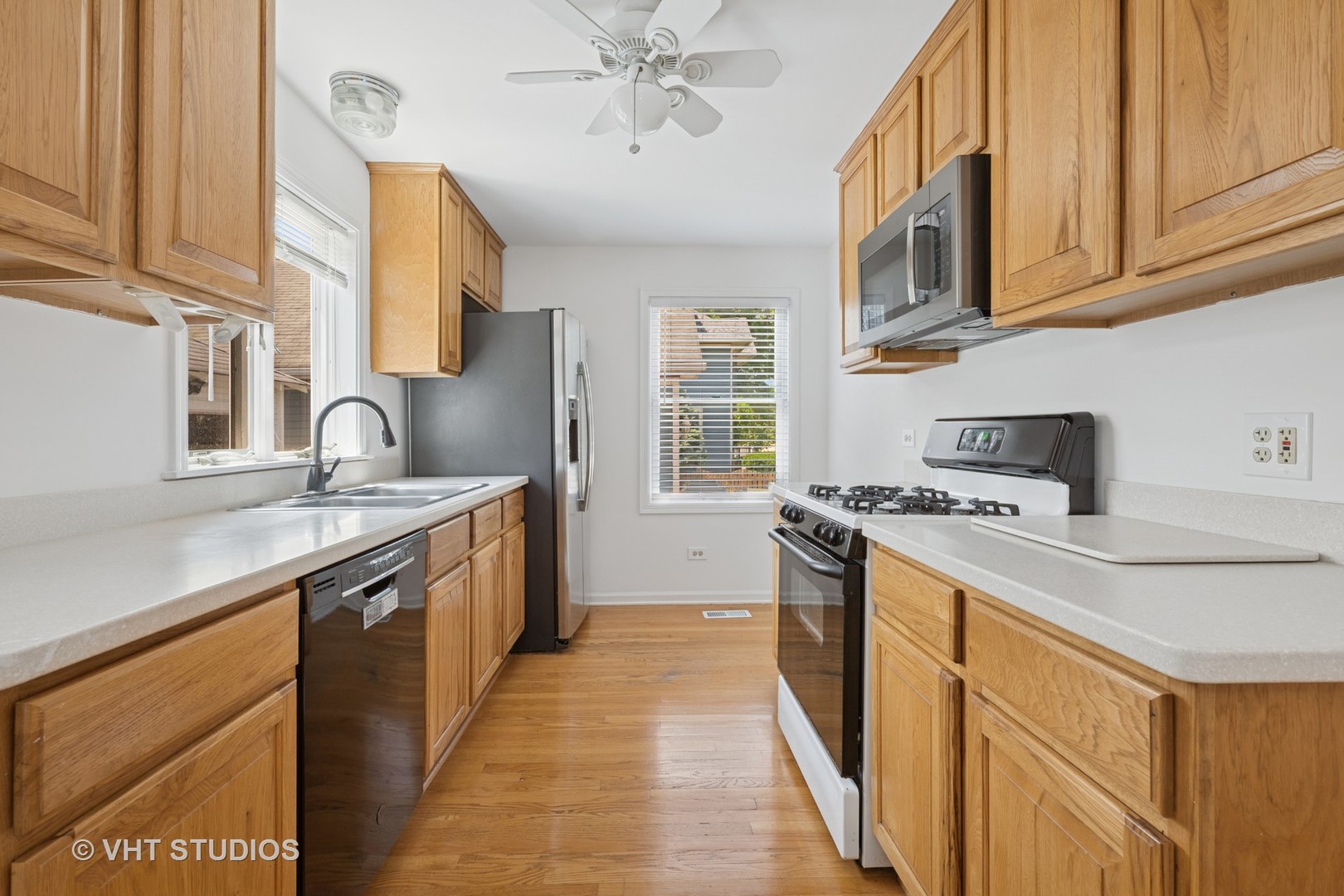 115 E Lincoln Avenue