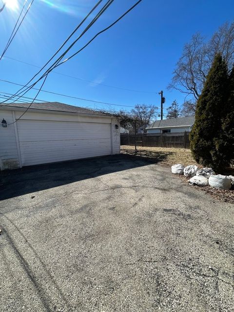 Tiny photo for 5229 W Greenleaf Street, Skokie, IL 60077 (MLS # 12578440)