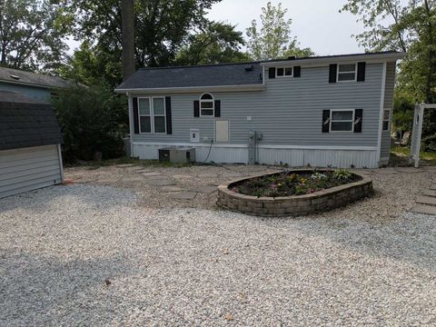Photo of 96 Fossil Ridge Road, Wilmington, IL 60481 (MLS # 12424591)