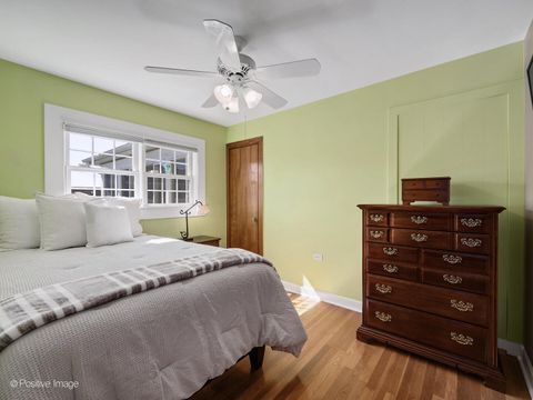 Tiny photo for 182 E Hale Street, Elmhurst, IL 60126 (MLS # 12597185)