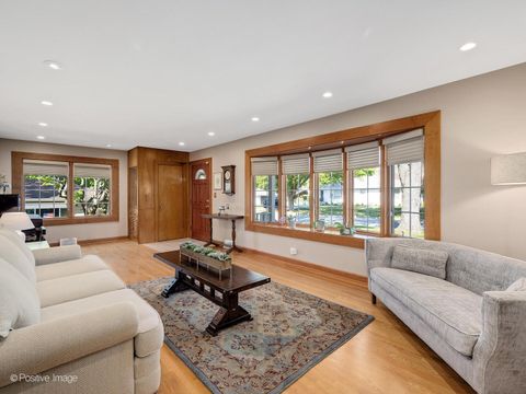 Tiny photo for 182 E Hale Street, Elmhurst, IL 60126 (MLS # 12597185)