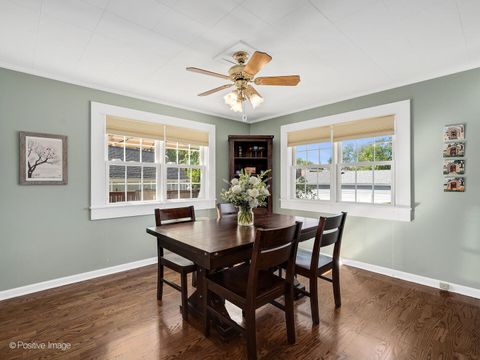 Tiny photo for 182 E Hale Street, Elmhurst, IL 60126 (MLS # 12597185)