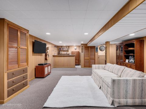 Tiny photo for 182 E Hale Street, Elmhurst, IL 60126 (MLS # 12597185)