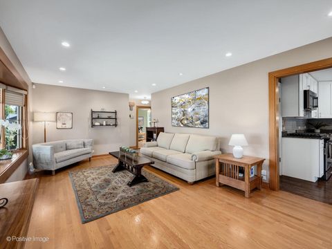 Tiny photo for 182 E Hale Street, Elmhurst, IL 60126 (MLS # 12597185)