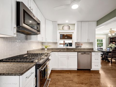 Tiny photo for 182 E Hale Street, Elmhurst, IL 60126 (MLS # 12597185)